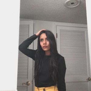 Meet your Posher, Aline